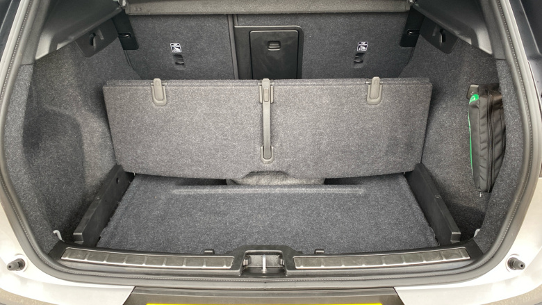 Volvo XC40 2.0 B4P Ultra Dark 5dr Auto Petrol Estate